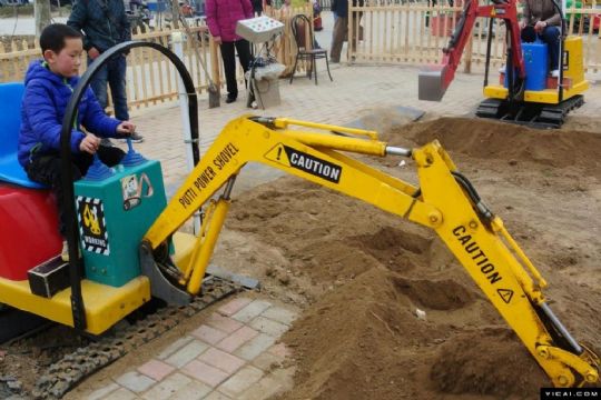 點擊查看詳細信息<br>標題：WCS-360型兒童挖掘機 閱讀次數：1898