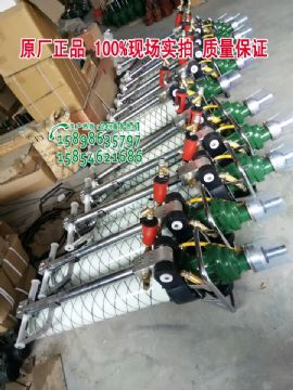 點擊查看詳細信息<br>標題：發往山西太原MQT-120/2.3氣動錨桿鉆機及配件 閱讀次數：1930